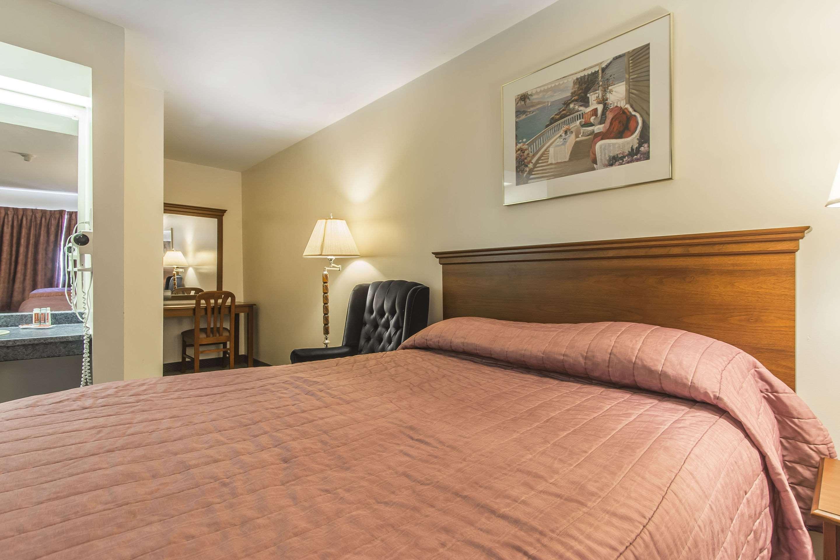 Econo Lodge Inn & Suites Saint John Kültér fotó