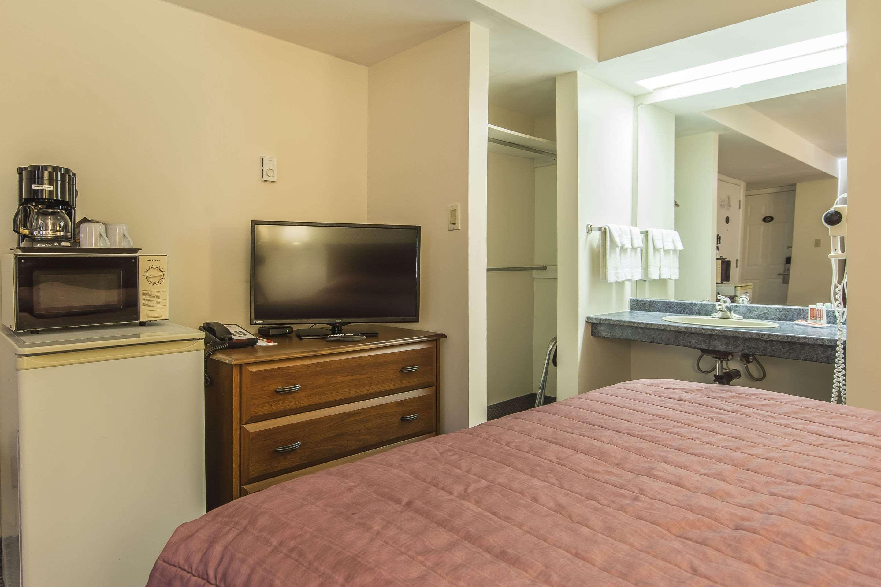 Econo Lodge Inn & Suites Saint John Kültér fotó